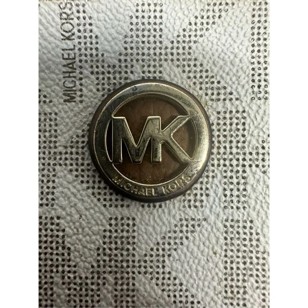 Michael Kors Fulton Vanilla Signature Large Zip Clutch Wristlet Purse See Notes
